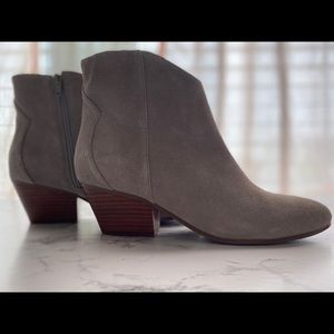 Nine West suede boots